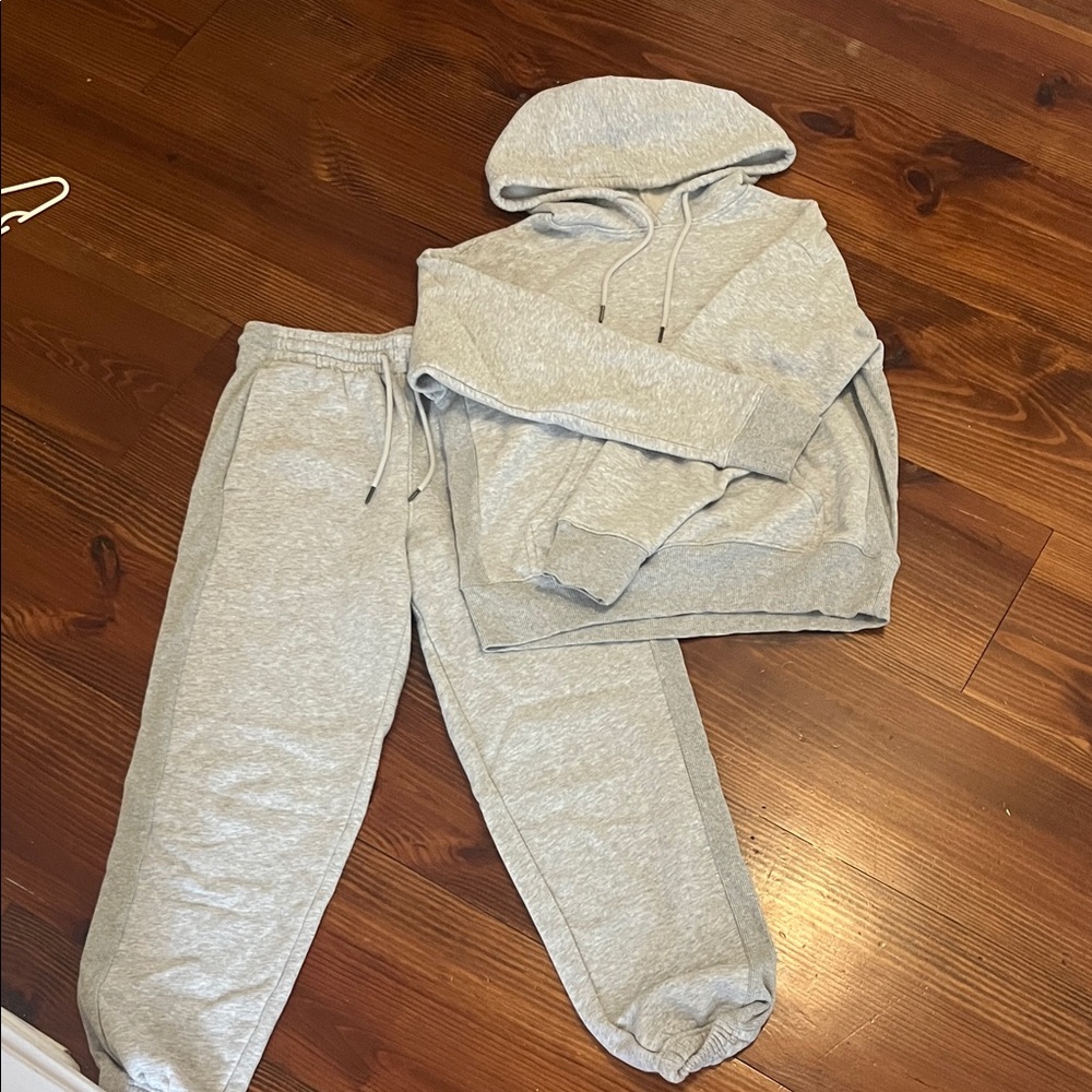 Gray womens medium Sweatpants Set